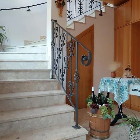 Weingut Piewald Apartament *